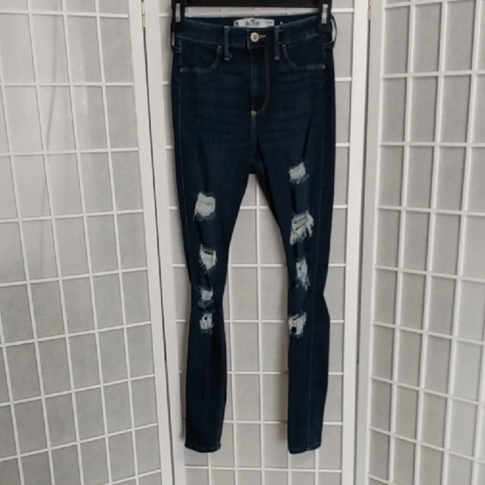 Hollister‎ Blue Skinny distressed Jeans -Women's 24x28